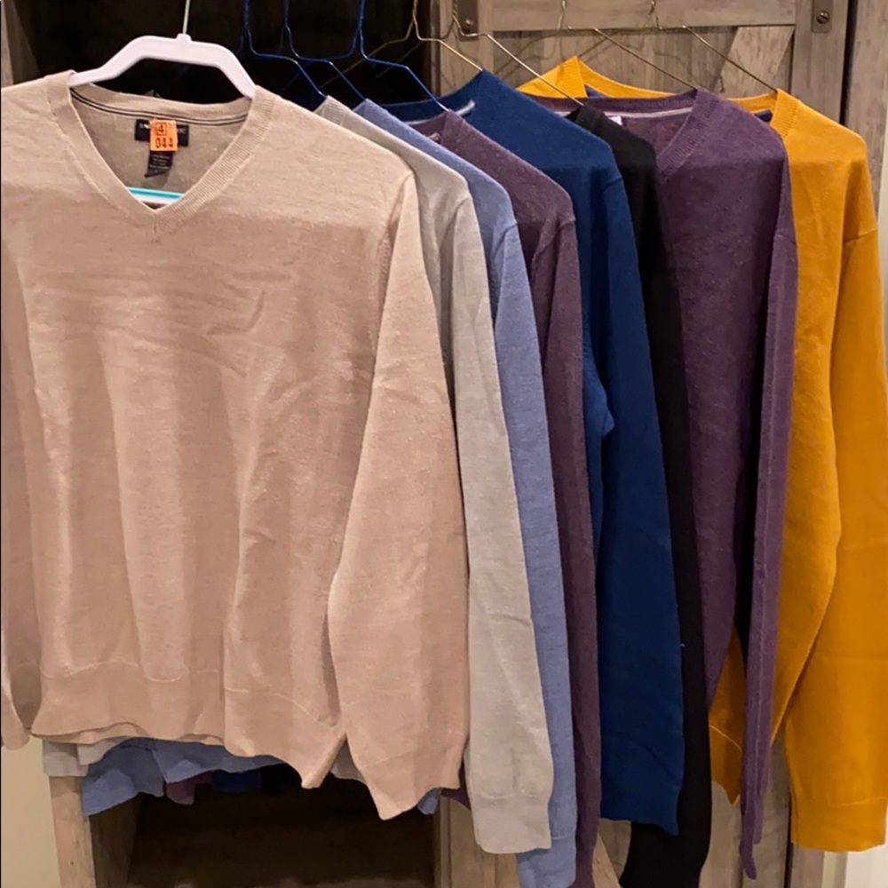 8 Mens Banana Republic wool v neck sweaters